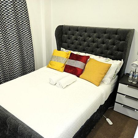 London Sleephouse Partying Is Not Allowed Pls Exterior photo